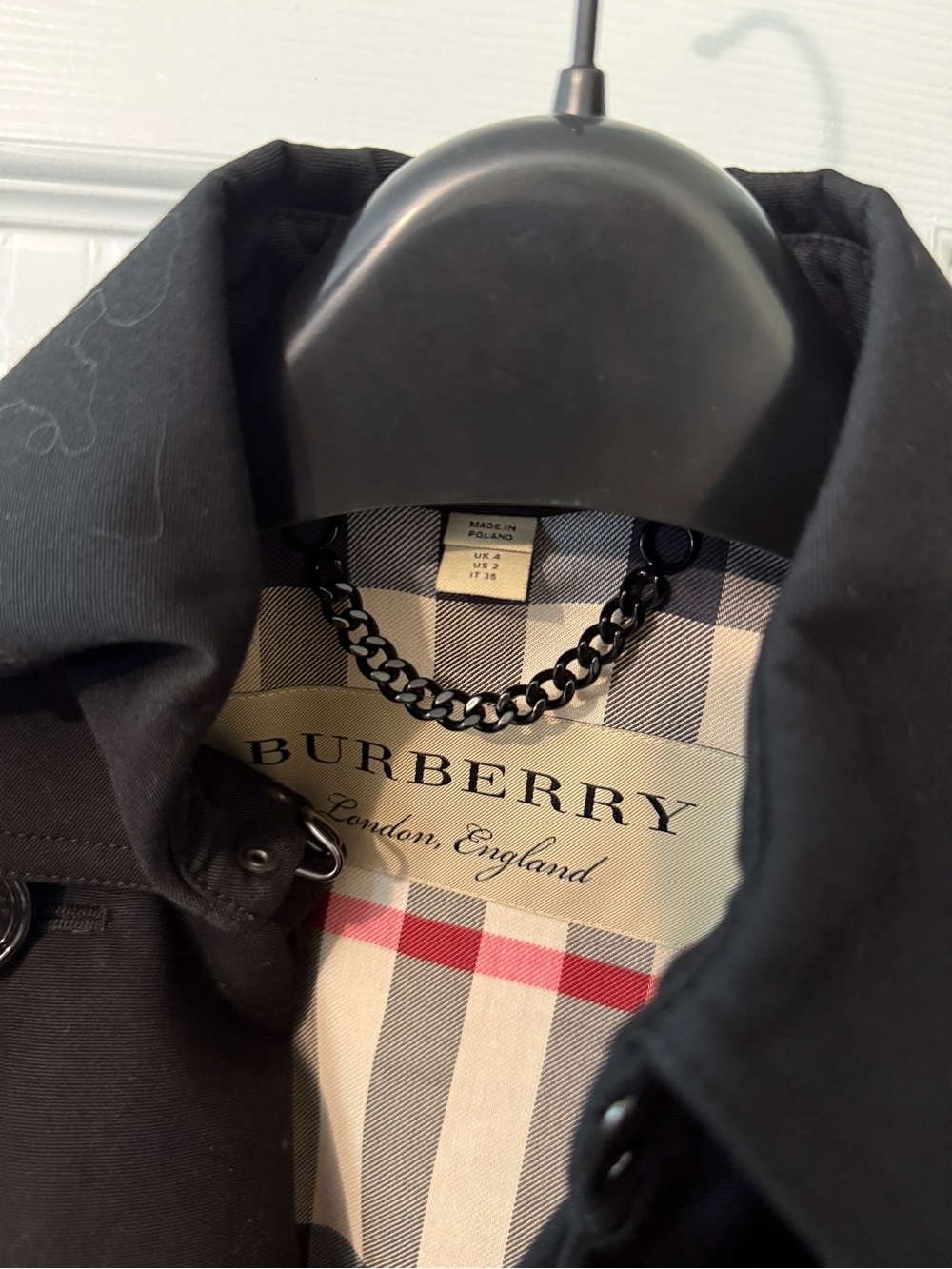 Burberry Black Trench Coat with Signature Check Lining - Picture 4 of 12